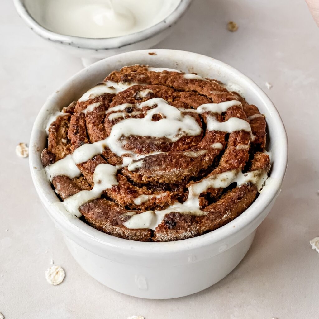 Cinnamon Roll Baked Oats